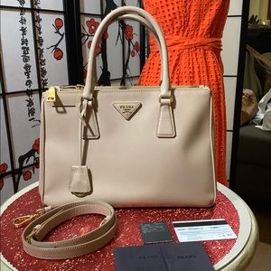 Prada super cute bag